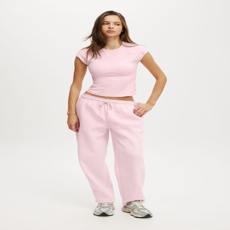 Plush Essential Barrel Sweatpant