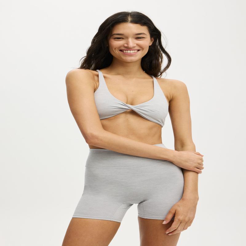 Ultra Soft Twist Front Crop