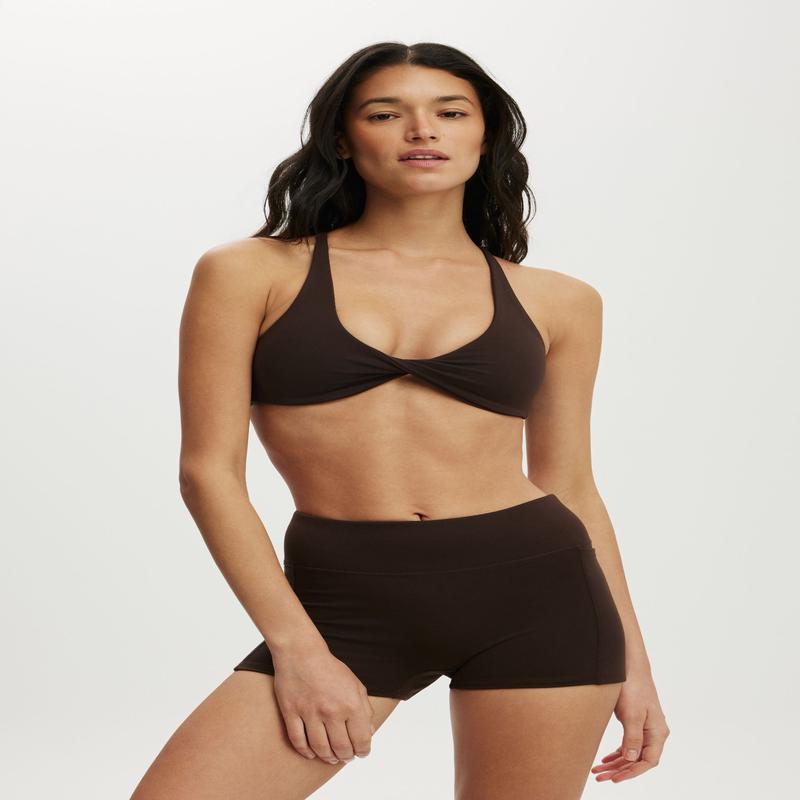 Ultra Soft Twist Front Crop