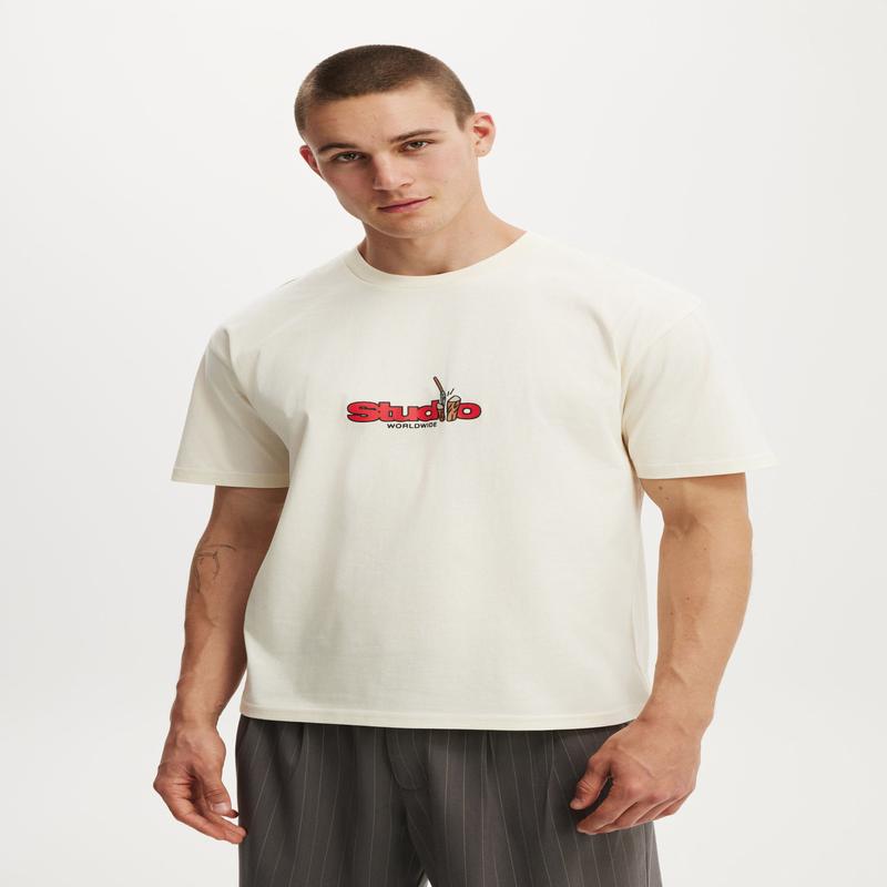 Everyday Fit Graphic T-Shirt