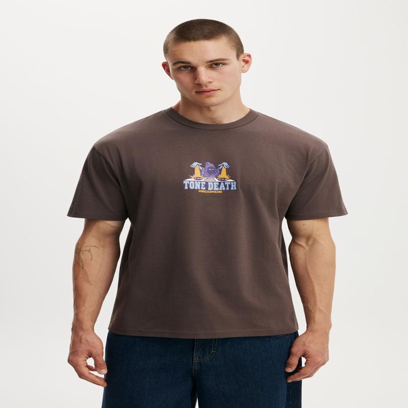 Everyday Fit Graphic T-Shirt