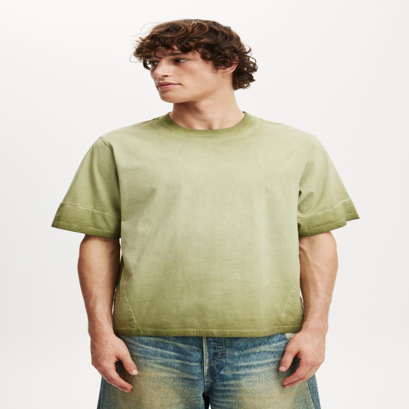 Cropped Fit Y2k T-Shirt
