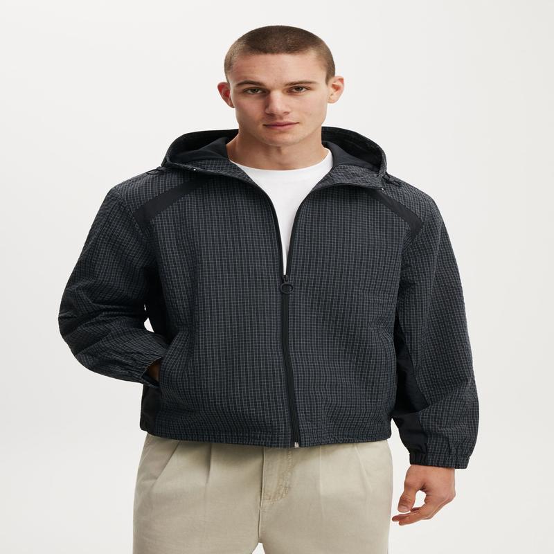 Hooded Spray Jacket